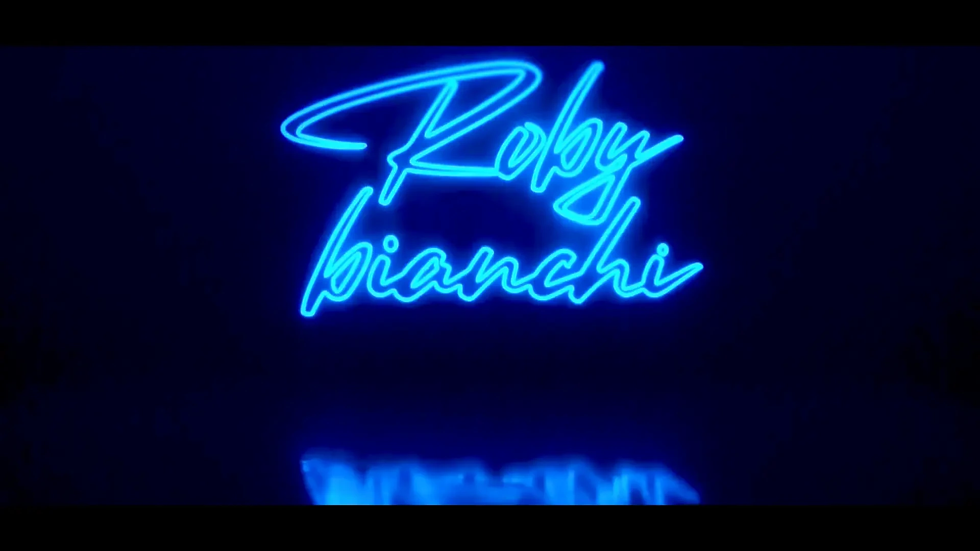 Rosa Rossa Gets Pussy Wet, Fisting and Fucked Deep