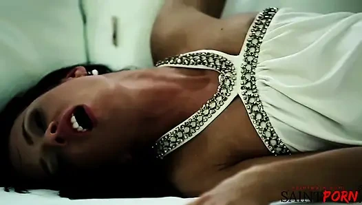 Gina Devine может трахаться всю ночь напролет