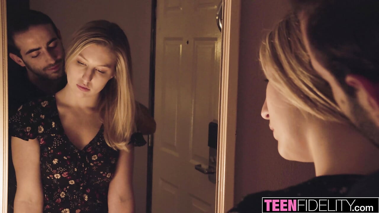TEENFIDELITY Lila मैदान का कहना है कि कंडोम उतारो