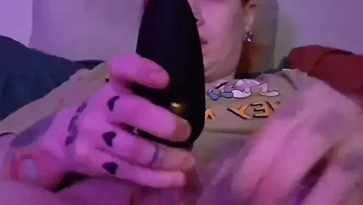 Tight MILF Pumpum
