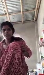 Desi Bhabhi Live Video on Cam. Masturbating in front of camera.