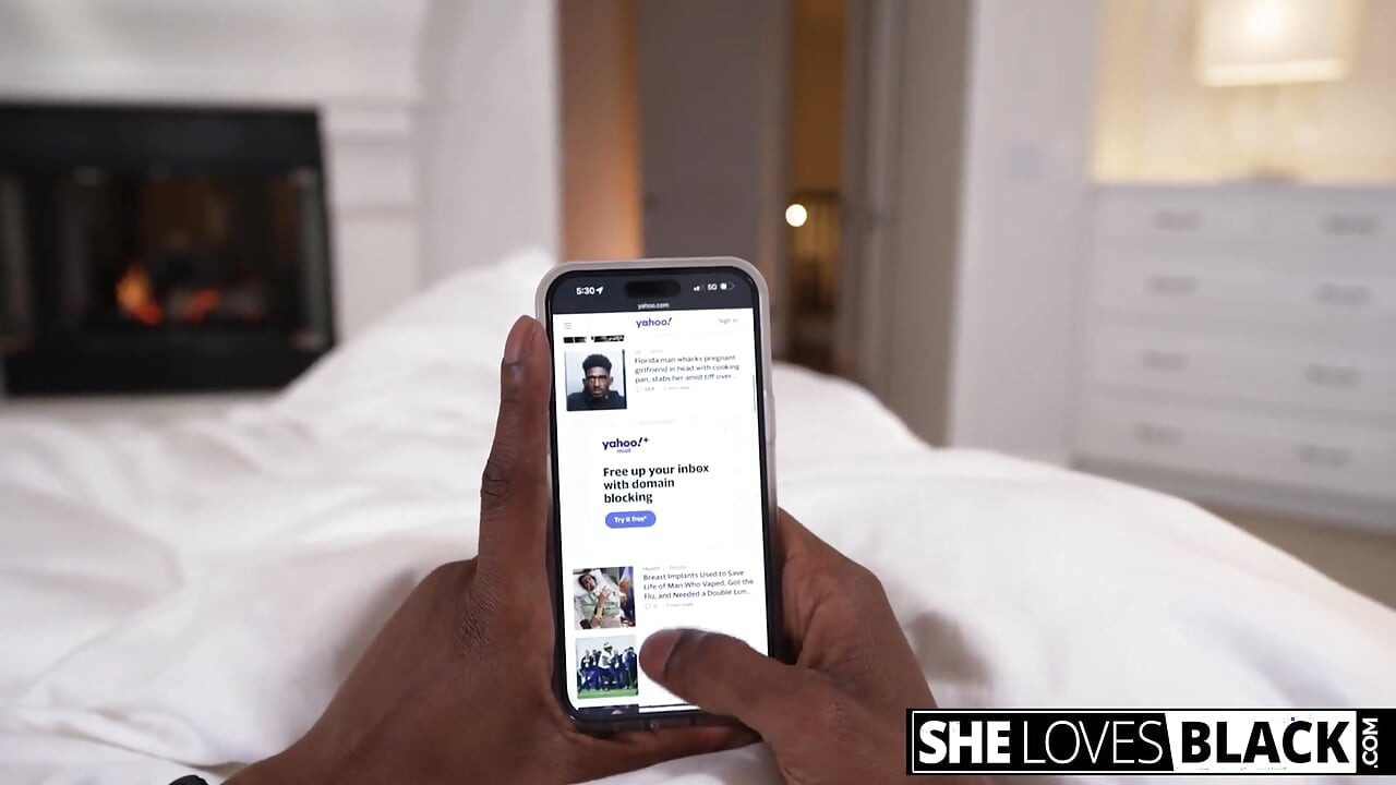 Safada loira Amber Moore fica esticada de bbc