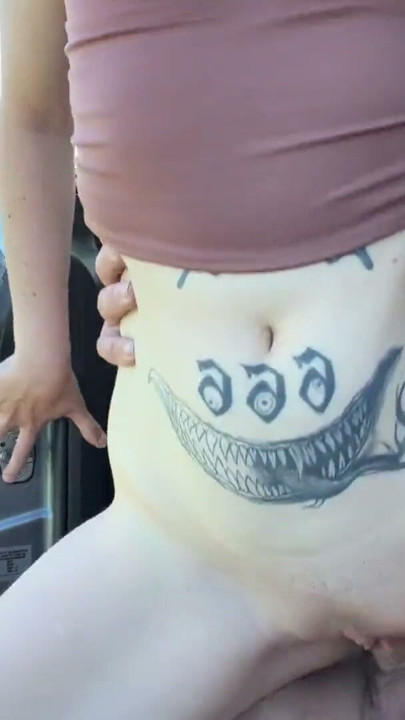 Risky Outdoor Fuck at the Forest Edge – Deepthroat in Car & Hard Public Sex | Clip 1