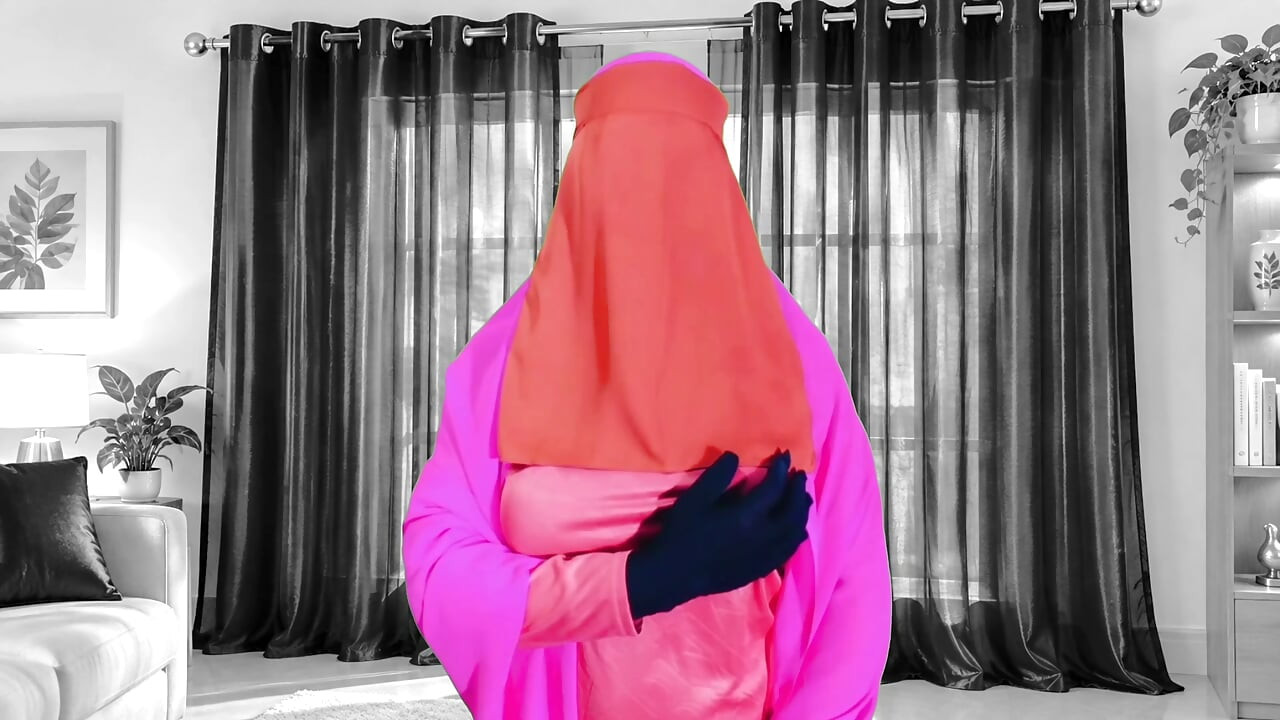 Masturbation and dirty talk by a very beautiful Indian stepmother - clear Bangla audio