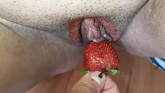 Three Girlfriends Cum From Strawberries - Lesbian-candys