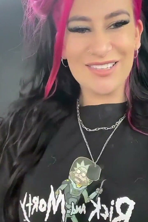 Hayley Quinn Cums Hard in Lamborghini