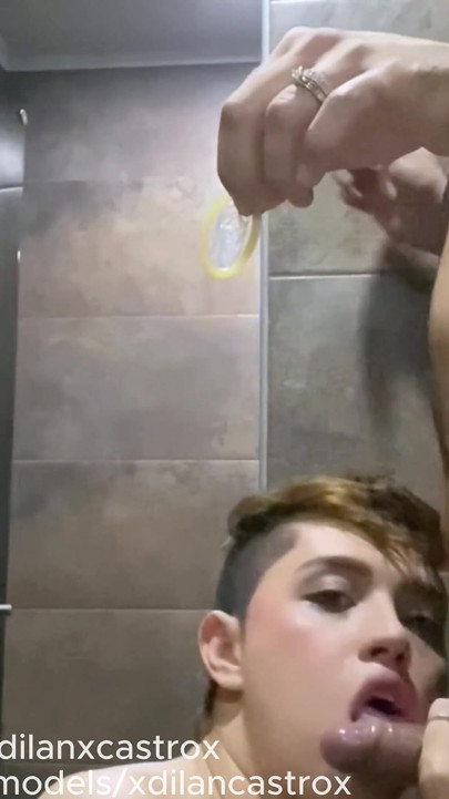 We Started with a Condom and Ended up Fucking Creampie Bareback