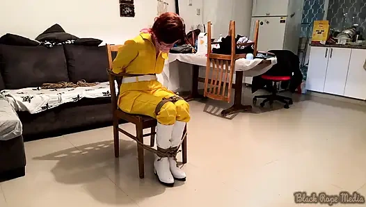 April O'neil Cosplay an Den Stuhl Gefesselt