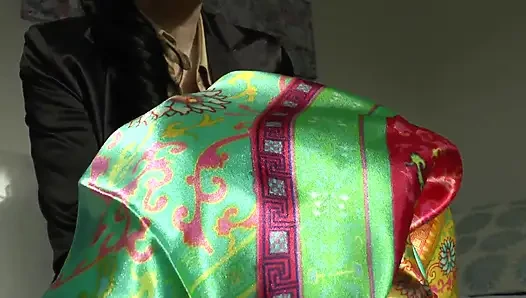 Satin fetish: permainan masturbasi hot, crot di rokku, lady victoria valente