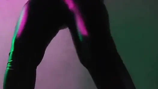 Shyyfxx Dogging, Twerk and Dance of Your Richest Argentine Redhead!