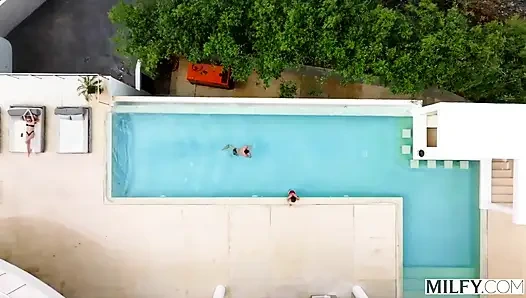 Petualangan rahasia istri serenity yang nggak pernah puas