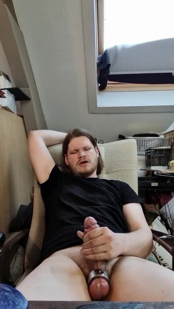 Teška jaja i ruka puna lubrikanta | Isječak 2