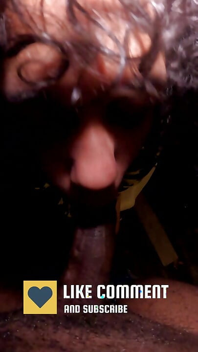 Sakso Çekiyor Musun?