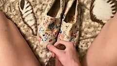 Cum on floral slip-ons shoes