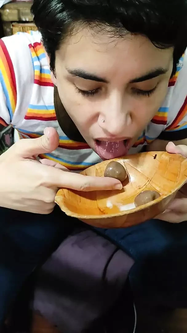 Quickie! Cum on Food! POV Handjob & Cum on Chocolate Covered Raspberries!