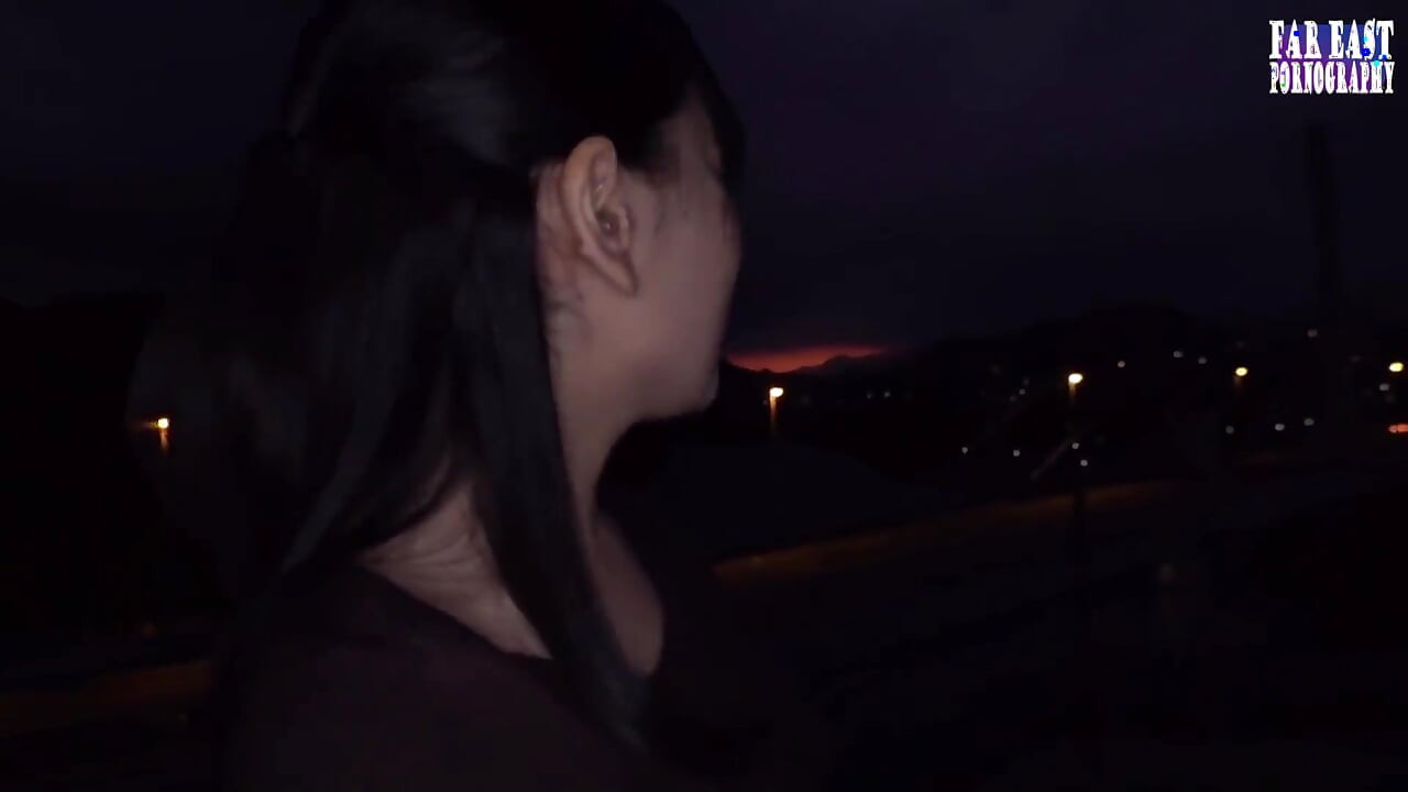 Godaan cewek sange dengan rok mini ini berubah jadi klimaks saat dia lagi tenggelam - 3