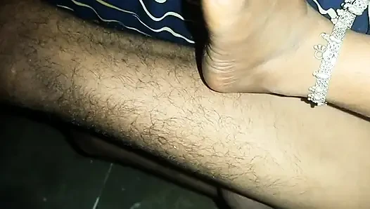 Жесткий секс бхабхи Deshi в спальне