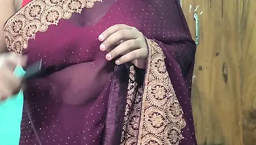 Sari içinde ateşli desi görünümü gel cazibeyi hisset