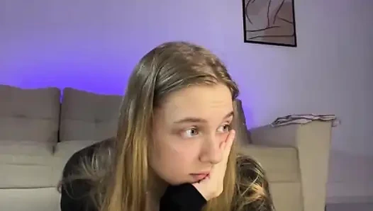 Jucielussie in doggy and natural tits playing