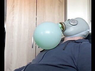 Bhdl - n.v.a. plynová maska, dechová hra - trénink s balónkovým dechem