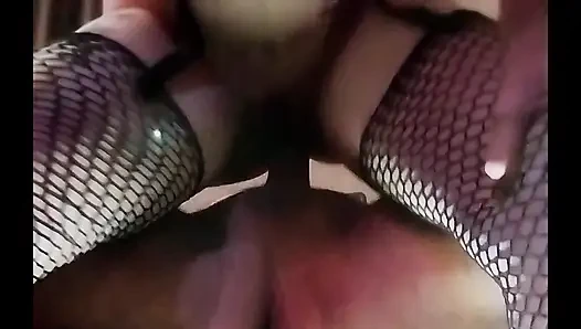 Petite redhead celtic chick is begs to get creampied and gives the best blowjob with eye contact (close up insertion)