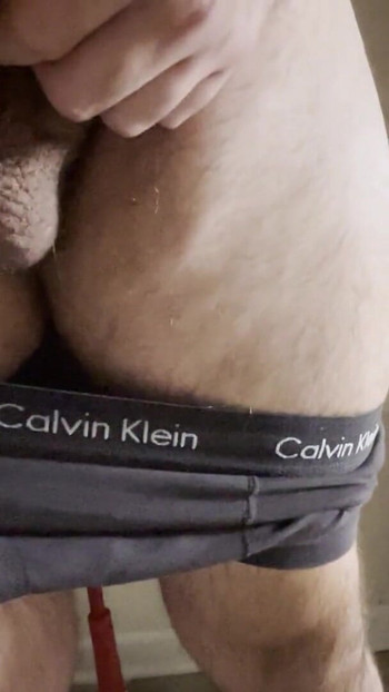 Ključni trenutak iz "Penis Veins, Hair & Head"