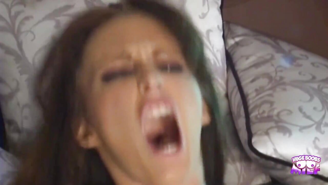This Bitch Was Happy When This Guy Showed up to Fuck Her on the Bed.