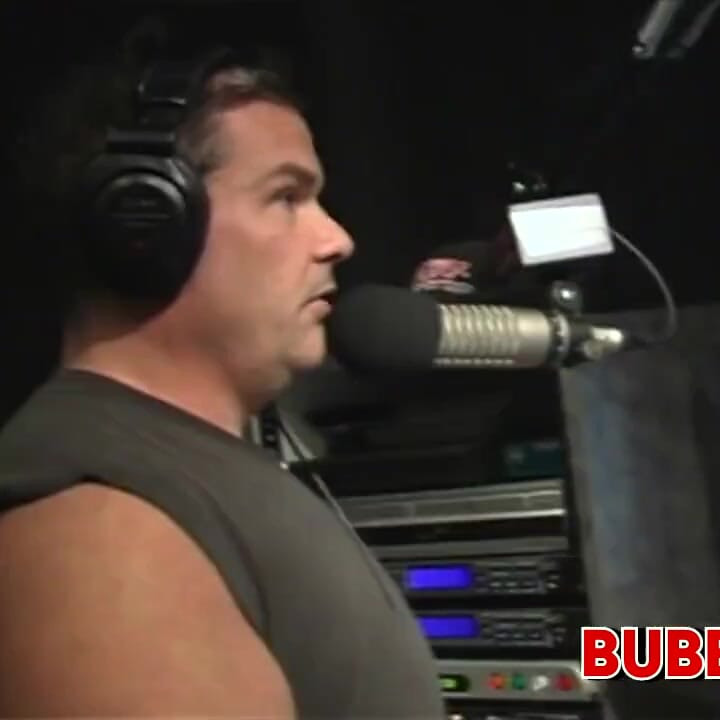 Expunătoare sexy. Șoc jock radio