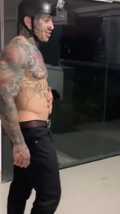 ปาร์ตี้อีตัว | คลิป 1