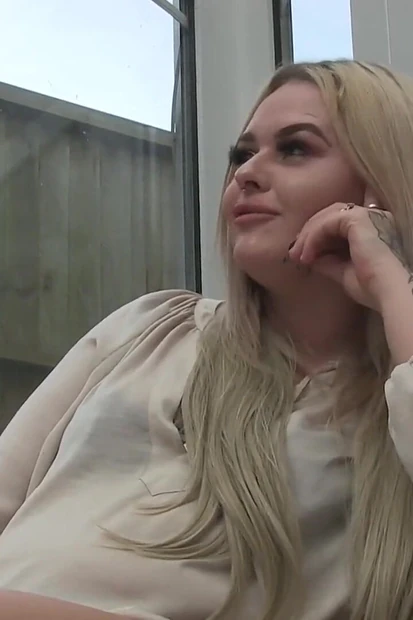 Lana Rose Licks Step Mom Pia's Twat!