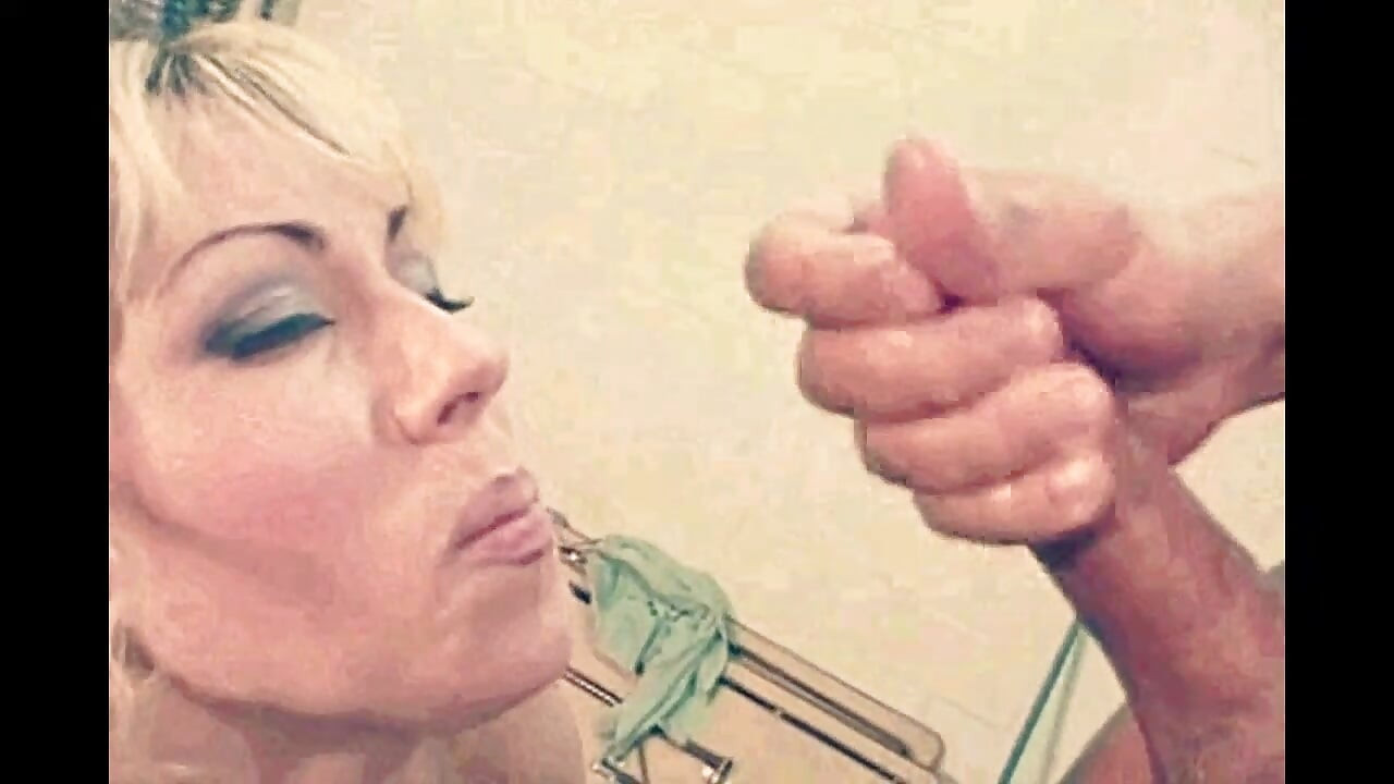 היא אוהבת לקפוץ על זין כמו ספורטאית סקס אמיתית!