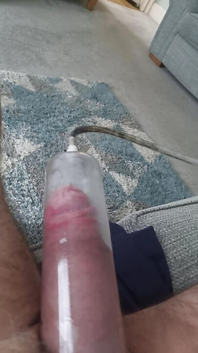 Πολύ χοντρός πούτσος θέλει γαμήσι
