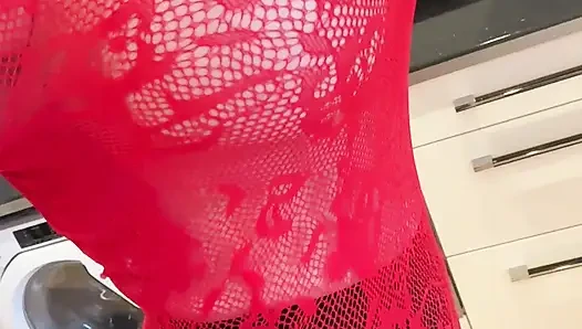 Sophie James  Sweaty & Out Of Control