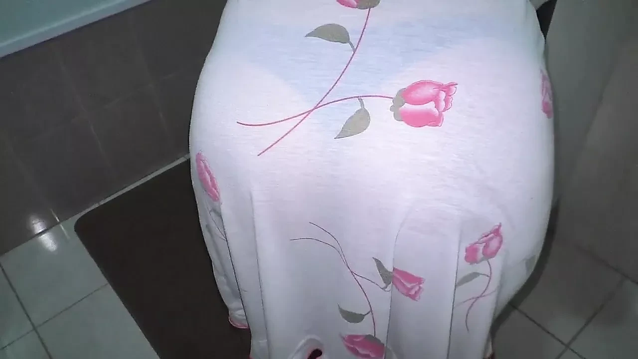 I touched a mature MILF and she wanted anal sex