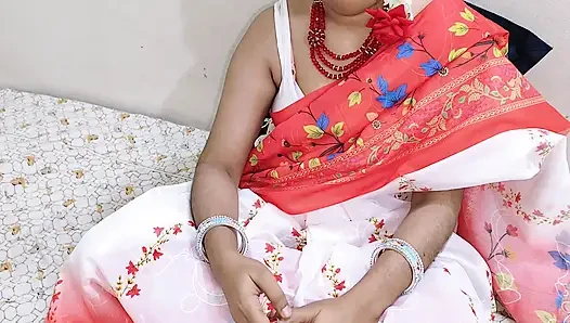 Video spesial Pehela Boishak. Gadis cantik India ngentot vide pasher basar bariwal larka ko sath romantis cudai kiya. Part_01