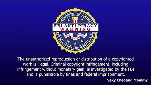 Ağıza işiyor ve amcık temizliği - tuvalet kölesi