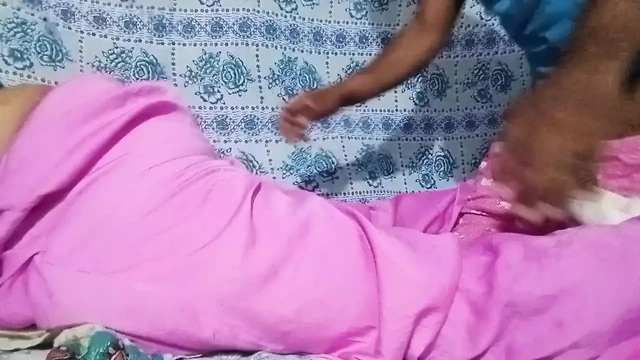 Секс индийской пенджабской девушки и паренька в отеле