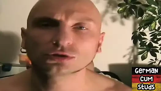 amatör Alman sporcu barebacks kel alt içinde doggystyle