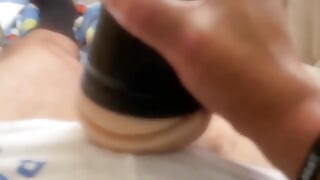 Jockdad87 lagi asik muasin memeknya pakai mainan seks favoritnya