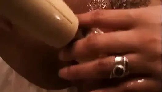 Istri lagi sendirian di rumah: istri bagian 61