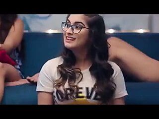 3 hot &amp; sexy gadis cantik bercinta dengan hot boy (hindi)