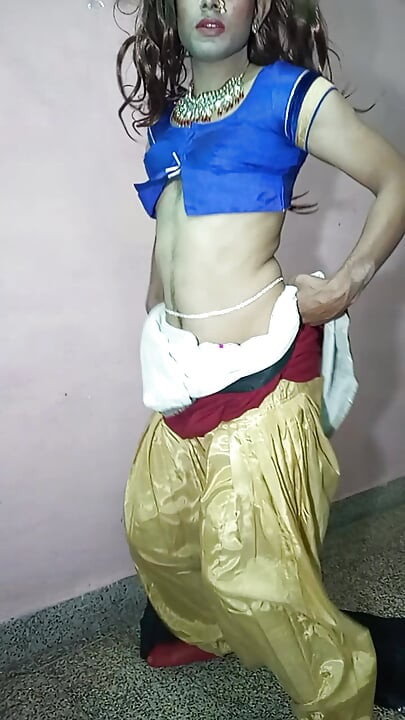 Y hot golden lagging and sexy saree hows fukking my ass and sucking my cock