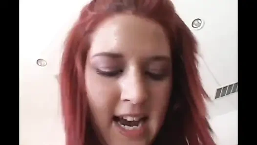 Kızıl saçlı yaramaz her zaman amında siyah kalın etin hayalini kurdu