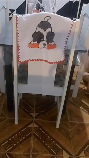 Zadivljujući trenutak iz "polubrat jebe polusestru dok maćeha pere suđe"