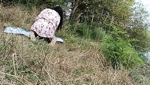 Dia tidak menyangka ini di pantai