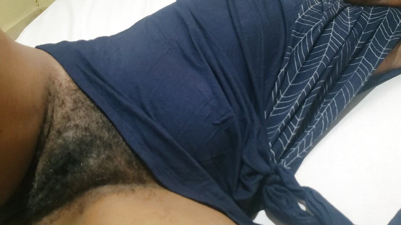 Secret midnight desires of an older woman as she lets her unshaven mature muff be teased