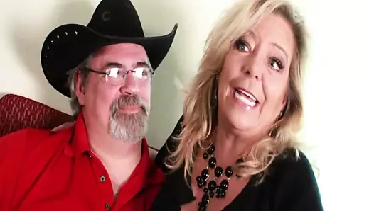 Ehemann schaut Frau beim sex mit anderem zu