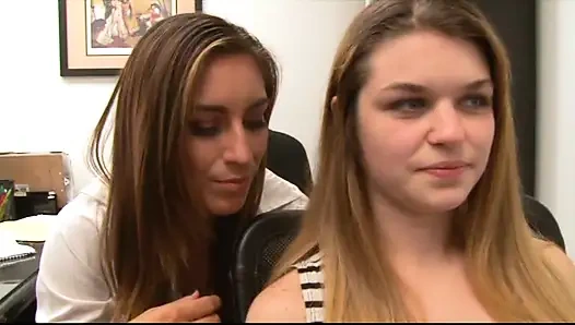 Ofiste ateşli çılgın makaslama!