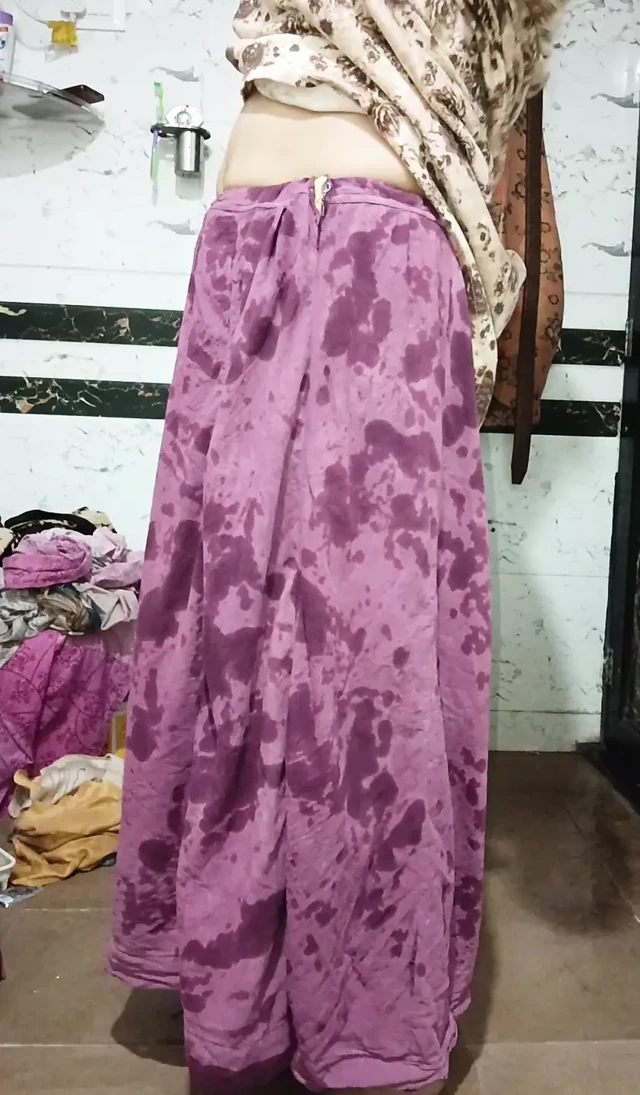 Priya Bhabi Sexy Style Body Show