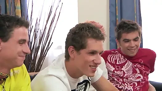 Exclusive video Bareback: Horny group fuck with hot gays eager for cocks